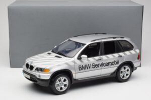 BMW X5 E53 3.0d Service Mobil Kyosho 1:18 80430305646 Kov – obrázok 8 z 8