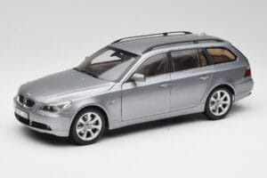 BMW 545i E61 Touring Svetlošedý Kyosho 1:18 80430308414 Kov