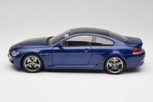 BMW M6 E63 Modrý Kyosho 1:18 80430413351 Kov – obrázok 4 z 8