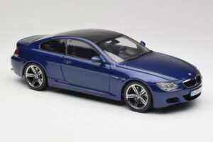 BMW M6 E63 Modrý Kyosho 1:18 80430413351 Kov – obrázok 6 z 8