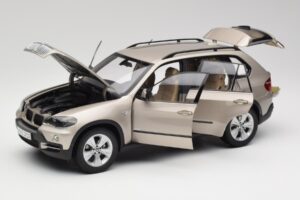 BMW X5 E70 4.8i Platinum Bronzový Metalíza Kyosho 1:18 80430413413 Kov – obrázok 2 z 8