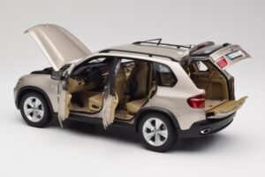 BMW X5 E70 4.8i Platinum Bronzový Metalíza Kyosho 1:18 80430413413 Kov – obrázok 5 z 8