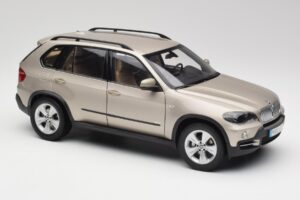BMW X5 E70 4.8i Platinum Bronzový Metalíza Kyosho 1:18 80430413413 Kov – obrázok 6 z 8