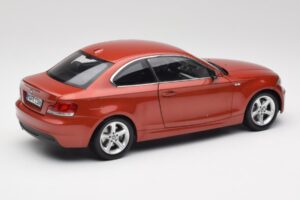 BMW 1 E82 Coupe Oranžový Kyosho 1:18 80430427064 Kov – obrázok 3 z 8