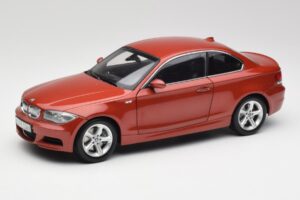 BMW 1 E82 Coupe Oranžový Kyosho 1:18 80430427064 Kov