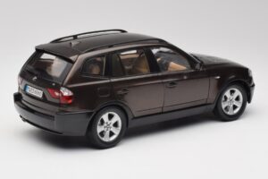 BMW X3 E83 3.0d Tmavo Hnedý Metalíza Kyosho 1:18 80430300736 Kov – obrázok 3 z 8
