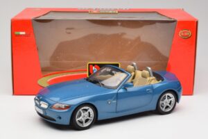 BMW Z4 E85 Maldives Blue Bburago 1:18 34046BLUE Kov – obrázok 8 z 8