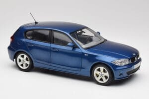 BMW 1 E87 Sydney Modrý Kyosho 1:18 80430308600 Kov – obrázok 6 z 8