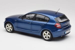 BMW 1 E87 Sydney Modrý Kyosho 1:18 80430308600 Kov – obrázok 7 z 8