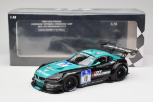 BMW Z4 E89 GT3 BMW Team Vita4one #18 J. Klingmann / M. Wittmann ADAC 24 Hours Nurburgring 2012 Minichamps 1:18 151122318 Kov – obrázok 6 z 6