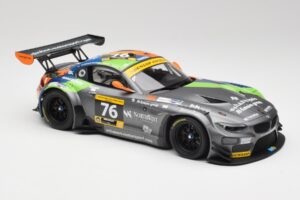 BMW Z4 E89 GT3 #76 Schubert Motorsport Dubai 24 Hours 2014 Minichamps 1:18 151142376 Kov – obrázok 4 z 6