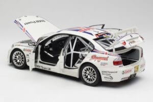 BMW E90 320si #1 A. Priaulx WTCC Champion 2006 Kyosho 1:18 80430429067 Kov – obrázok 5 z 8