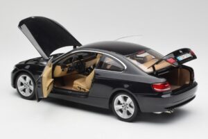 BMW 3 E92 Coupe Čierny Kyosho 1:18 80430407222 Kov – obrázok 5 z 8