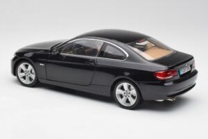 BMW 3 E92 Coupe Čierny Kyosho 1:18 80430407222 Kov – obrázok 7 z 8