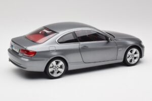 BMW 330i E92 Coupe Šedý Metalíza Kyosho 1:18 80430407220 Kov – obrázok 3 z 8
