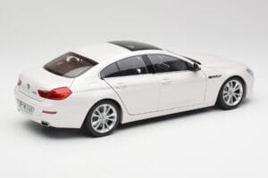 BMW 6 F06 Gran Coupe Mineral Biely Paragon 1:18 80432218741 Kov – obrázok 3 z 8