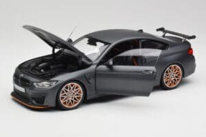 BMW M4 F82 GTS Frozen Šedý Minichamps 1:18 80432411555 Kov – obrázok 2 z 8