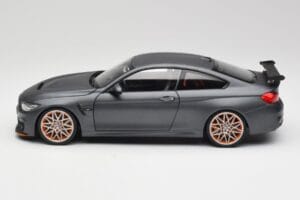 BMW M4 F82 GTS Frozen Šedý Minichamps 1:18 80432411555 Kov – obrázok 4 z 8