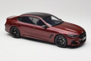BMW M850i G15 M Performance Melbourne Red Metallic GT Spirit 1:18 GT493 Živica – obrázok 4 z 6