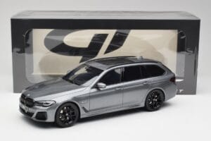 BMW G61 530e M Sport Touring Mineral Šedý GT Spirit 1:18 GT485 Živica – obrázok 6 z 6