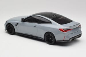 BMW M4 G82 Brooklyn Šedý Minichamps 1:18 155020124 Kov – obrázok 5 z 6