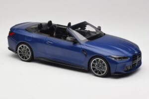 BMW M4 G82 Kabriolet Frozen Portimao Blue Minichamps 1:18 155021030 Kov – obrázok 4 z 6