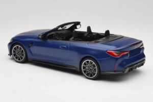 BMW M4 G82 Kabriolet Frozen Portimao Blue Minichamps 1:18 155021030 Kov – obrázok 5 z 6