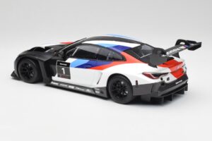 BMW M4 GT3 Presentation Car 2021 Minichamps 1:18 155212000 Kov – obrázok 5 z 6