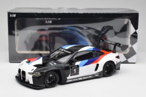 BMW M4 GT3 Presentation Car 2021 Minichamps 1:18 155212000 Kov – obrázok 6 z 6