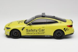 BMW M4 G82 MotoGP Safety Car Minichamps 1:18 155020126 Kov – obrázok 3 z 6