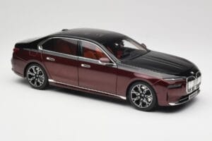 BMW i7 G70 Black & Red Metallic Minichamps 1:18 110023201 Kov – obrázok 6 z 8