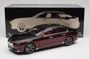 BMW i7 G70 Black & Red Metallic Minichamps 1:18 110023201 Kov – obrázok 8 z 8