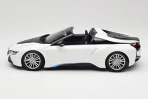 BMW i8 Roadster I15 Biely Metalíza Minichamps 1:18 155027031 Kov – obrázok 3 z 6
