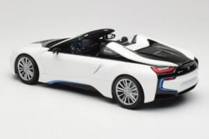 BMW i8 Roadster I15 Biely Metalíza Minichamps 1:18 155027031 Kov – obrázok 5 z 6