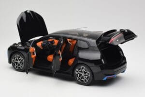 BMW iX Sapphire Black Minichamps 1:18 110023101 Kov – obrázok 5 z 8
