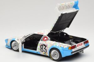 BMW M1 #83 D. Quester / D. Pironi / M. Mignot 24 Hours of Le Mans 1980 Minichamps 1:18 80430137893 Kov – obrázok 5 z 8