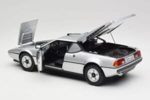 BMW M1 Strieborná Metalíza Norev 1:18 183226 Kov – obrázok 5 z 8