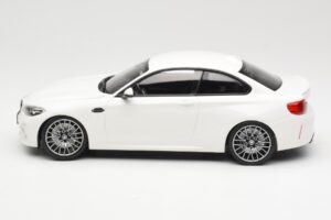 BMW M2 Competition F87 Biely Minichamps 1:18 155028000 Kov – obrázok 3 z 6