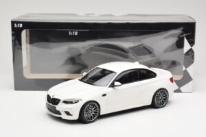 BMW M2 Competition F87 Biely Minichamps 1:18 155028000 Kov – obrázok 6 z 6
