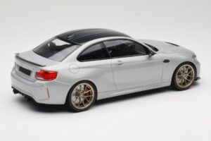 BMW M2 CS F87 Strieborný so zlatými diskami Minichamps 1:18 155021028 Kov – obrázok 2 z 6