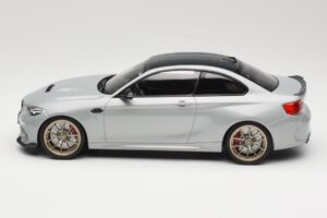 BMW M2 CS F87 Strieborný so zlatými diskami Minichamps 1:18 155021028 Kov – obrázok 3 z 6