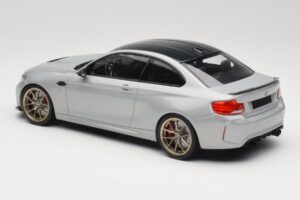 BMW M2 CS F87 Strieborný so zlatými diskami Minichamps 1:18 155021028 Kov – obrázok 5 z 6
