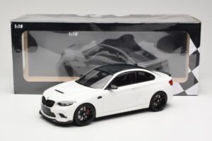 BMW M2 CS F87 Biely s čiernymi diskami Minichamps 1:18 155021025 Kov – obrázok 6 z 6