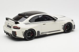 BMW M2 G87 M Performance Biely GT Spirit 1:18 GT476 Živica – obrázok 2 z 6