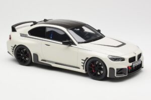 BMW M2 G87 M Performance Biely GT Spirit 1:18 GT476 Živica – obrázok 4 z 6