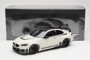 BMW M2 G87 M Performance Biely GT Spirit 1:18 GT476 Živica – obrázok 6 z 6