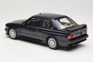 BMW M3 E30 Europameister Macau Blue Otto 1:18 OT1216 Kov – obrázok 5 z 6