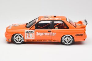 BMW M3 E30 #20 Jagermeister W. Gardner DTM 1992 Minichamps 1:18 180922020-O Kov – obrázok 4 z 8