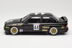 BMW M3 E30 JPS Team BMW #44 J. Richards / T. Longhurst Class Winners Bathurst 1000 1987 Minichamps 1:18 155872044 Kov – obrázok 3 z 6