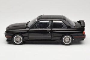 BMW M3 E30 Sport Evo Čierny Solido 1:18 S1801501 Kov – obrázok 4 z 8